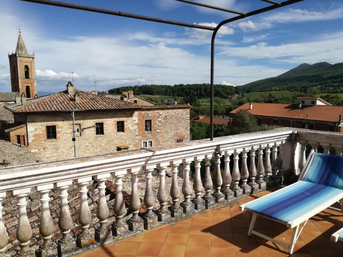 Mansarda Con Solarium Panoramico Su Centro Storico Di Sarteano Vicino Alle Famose Terme Della Val D'Orcia Apartment Exterior foto